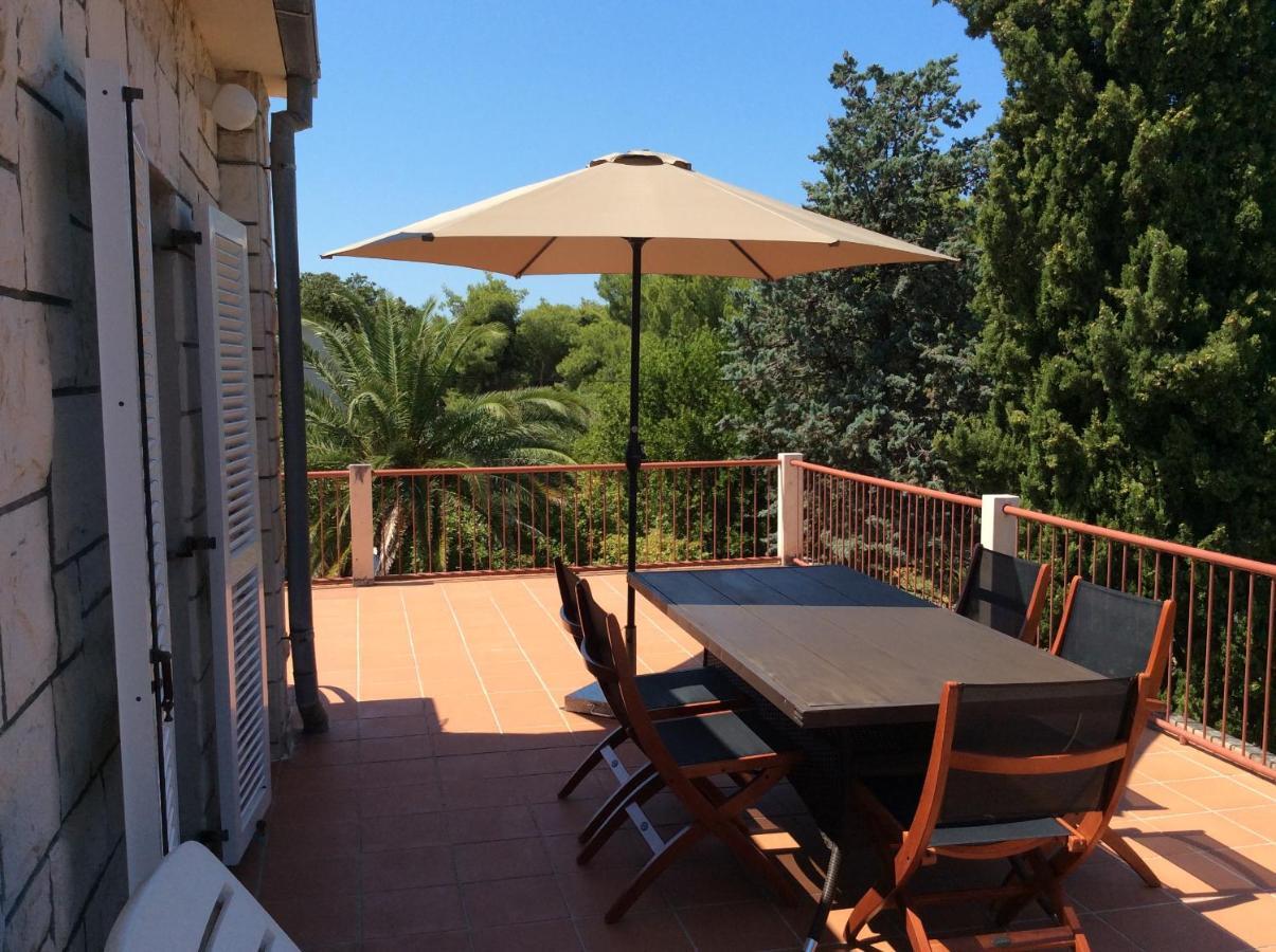 Apartment Supetar Blue Sky Екстер'єр фото